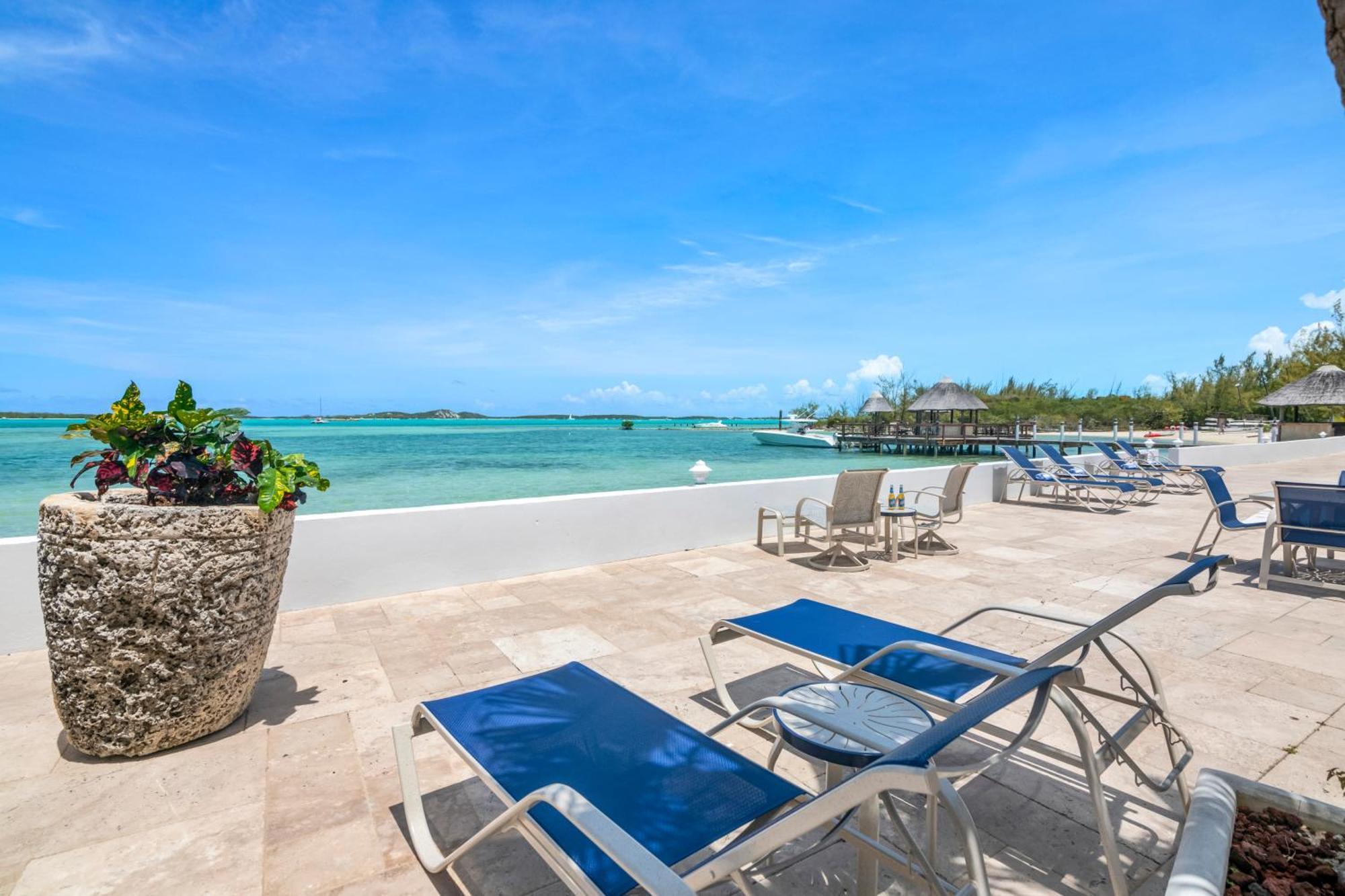 Augusta Bay Hotel George Town Ngoại thất bức ảnh