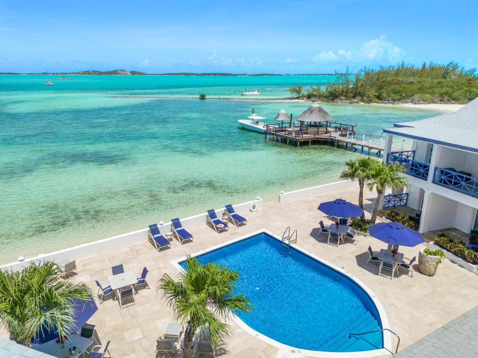 Augusta Bay Hotel George Town Ngoại thất bức ảnh